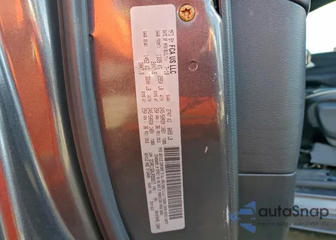 2018 Chrysler Pacifica Limited from USA, damaged, VIN 2C4RC1GGXJR358317